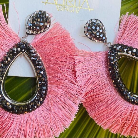 Caviar stoned earrings with fanned out fringe - Picture 3 of 5